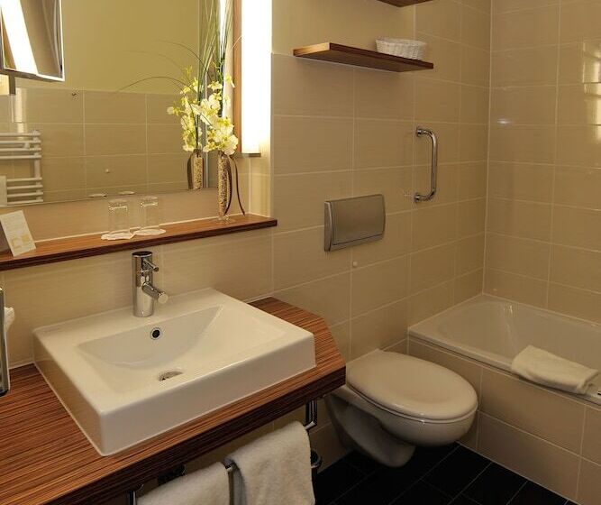 Royal-huone, Nordwest Hotel Bad Zwischenahn