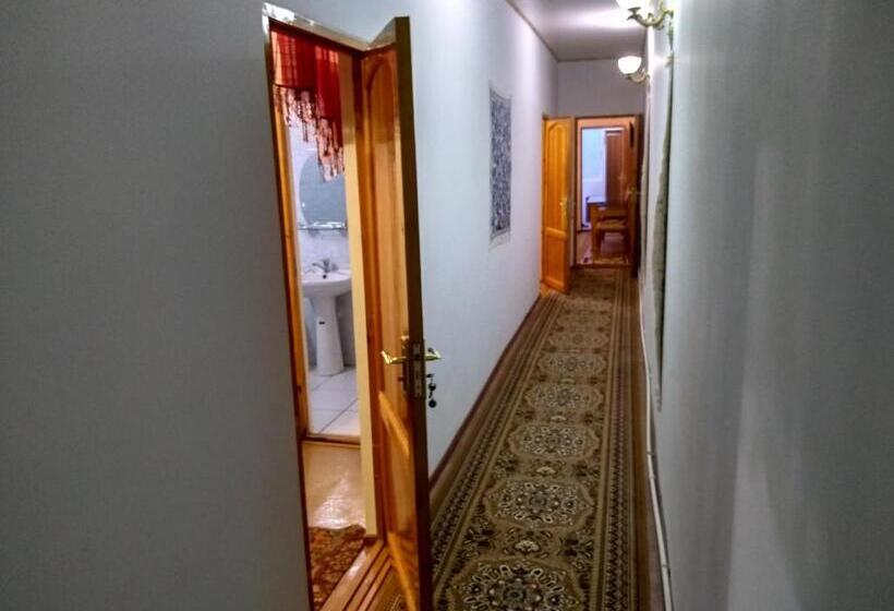 غرفة ديلوكس ثلاثية, Boutique Hotel Parvina