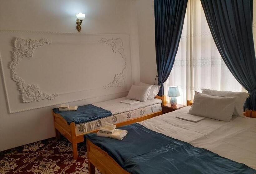 غرفة ديلوكس ثلاثية, Boutique Hotel Parvina