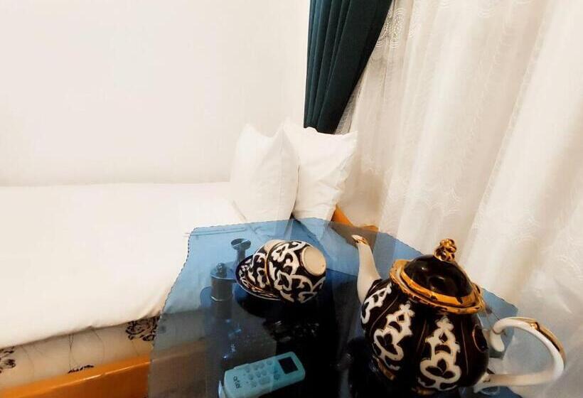 اتاق لوکس یک تخته, Boutique Hotel Parvina