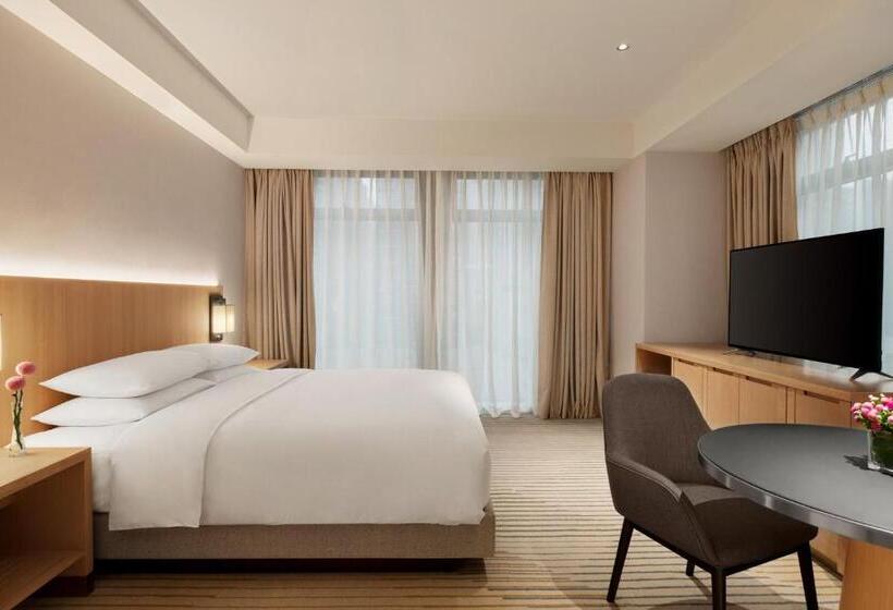 キングサイズベッドのスイートルーム, Hyatt Place Chengdu Pebble Walk