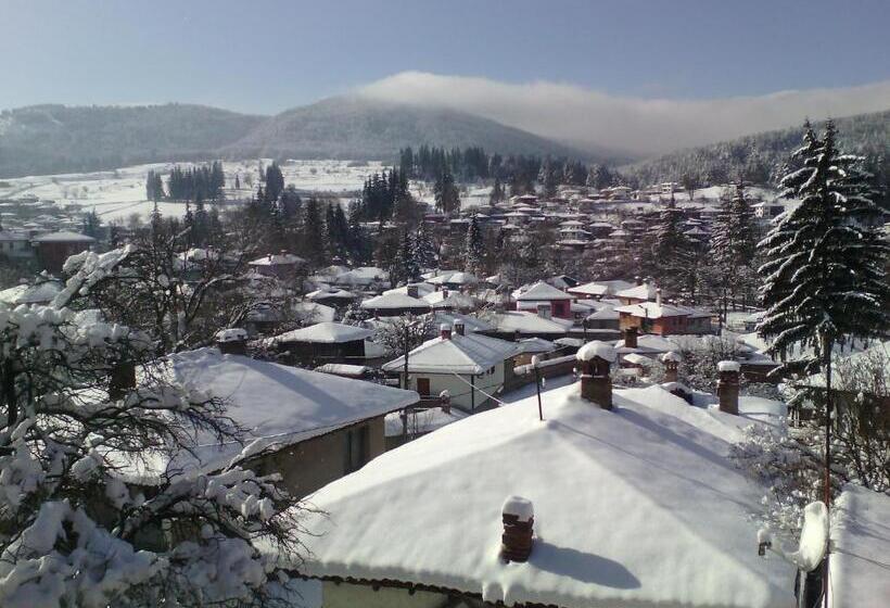 스탠다드 트리플 룸, Guest Rooms Dona