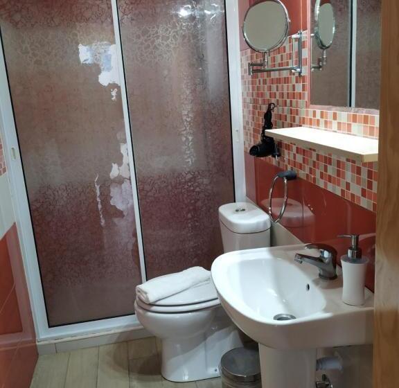 标准间, Hospedaria Isaias