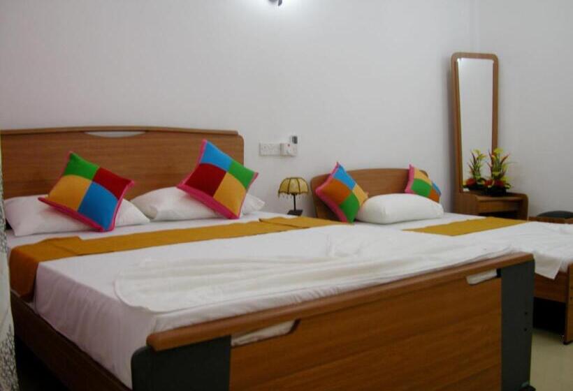 Quarto Triplo Deluxe, Sigiri Regal Residence