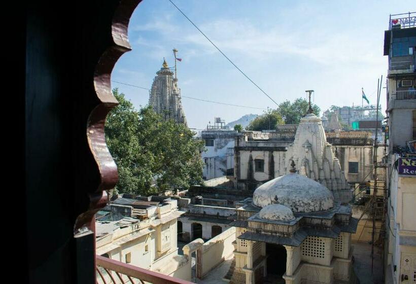 스탠다드 룸 킹사이즈 침대, Banjara Heritage