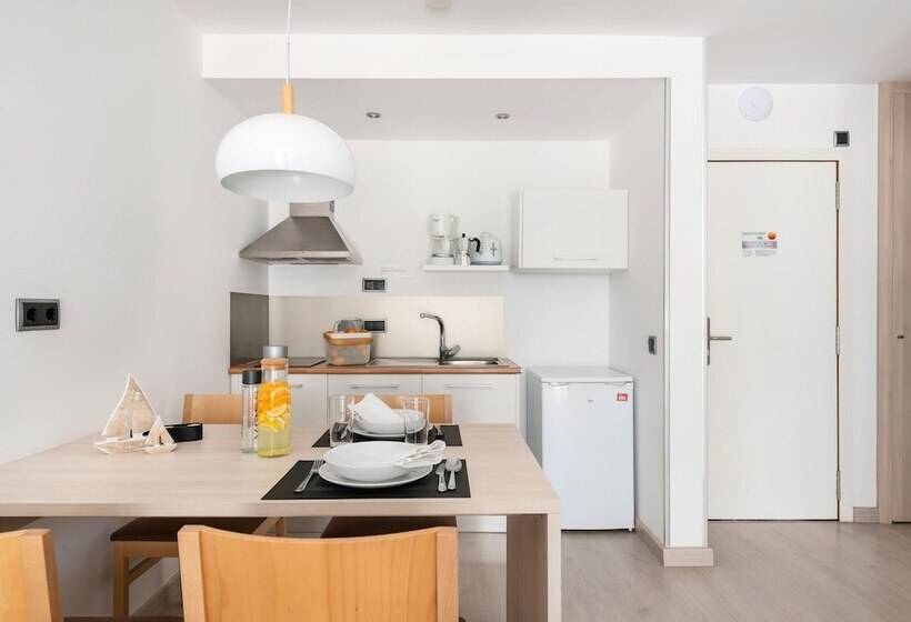 شقة سوبيريور غرفة نوم واحدة مطلة على حمام السباحة, Olive Beach Apartamentos