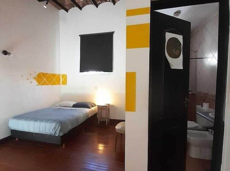 اتاق استاندارد, Parla Hostel