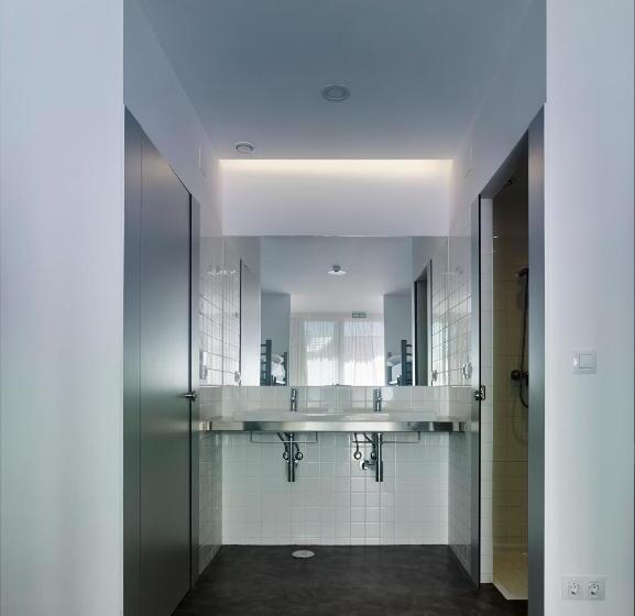 Quarto standard, Bela Muxía