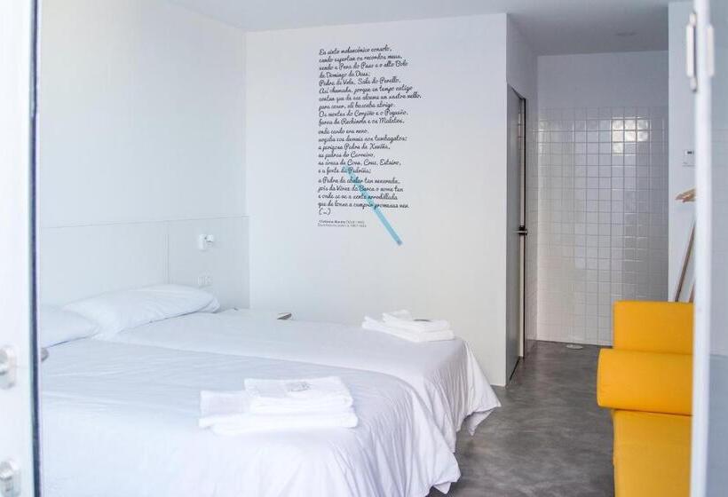 标准间, Bela Muxía