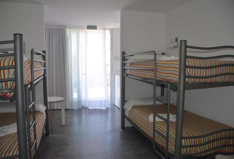 四人标准间, Bela Muxía