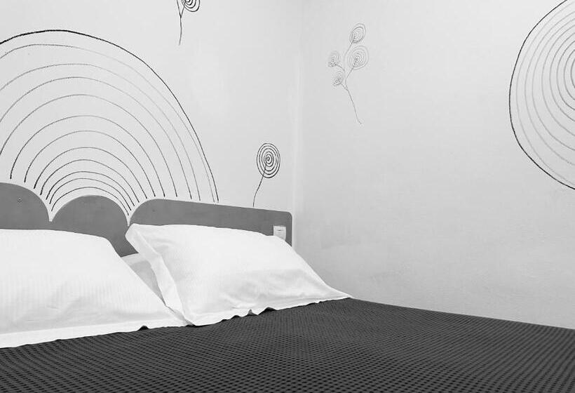 غرفة قياسية ثلاثية, Boutique Hotel Novecento