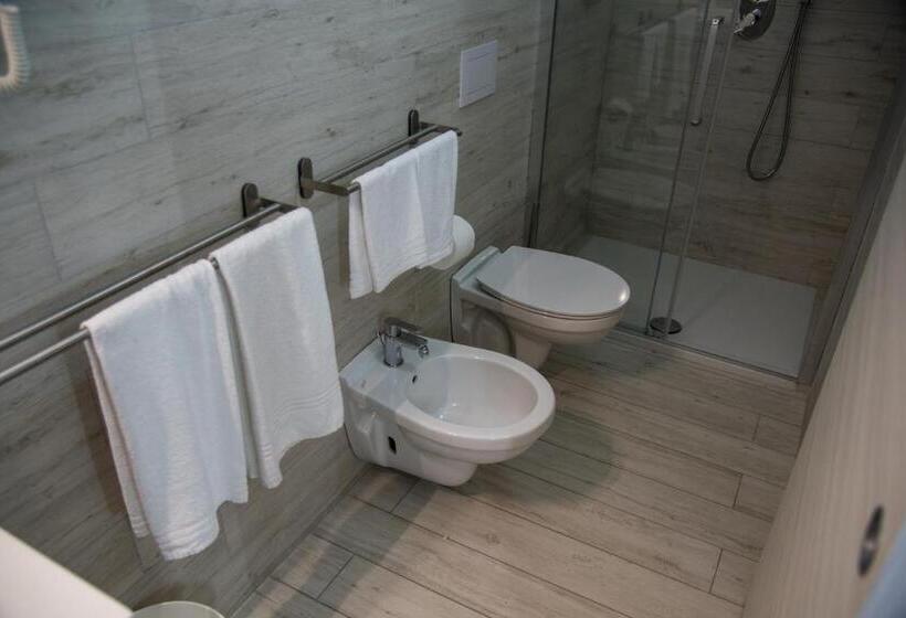 디럭스 룸, Vistamare Village