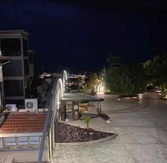 آپارتمان 1 خوابه با چشم‌انداز دریا, Vistamare Village