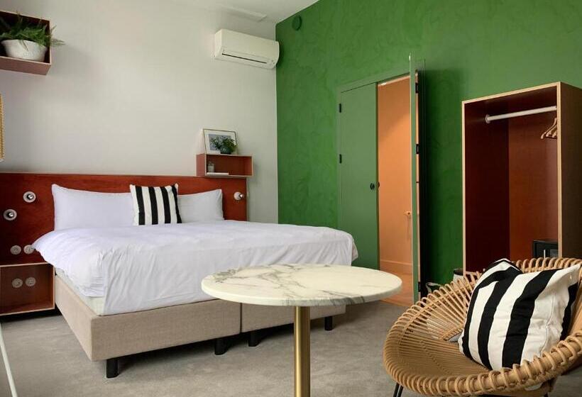 디럭스 룸 킹사이즈 침대, Fitz Roy Urban Hotel, Bar And Garden