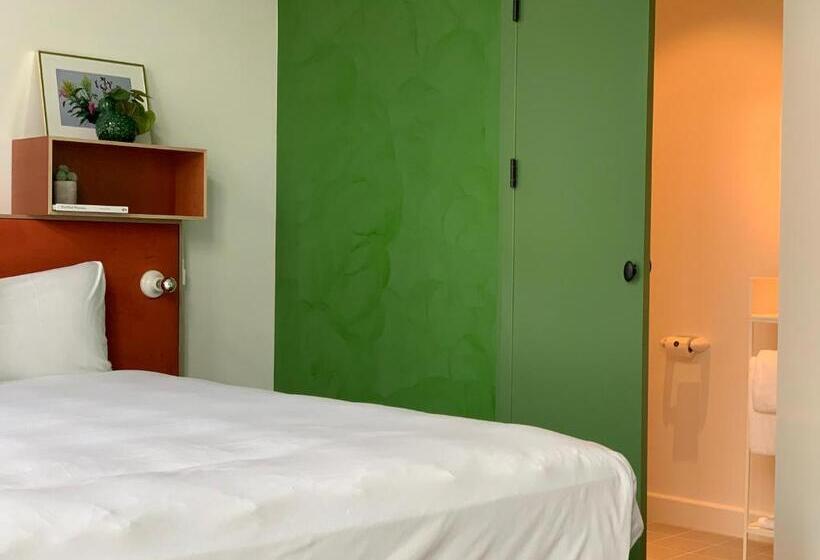 디럭스 룸 킹사이즈 침대, Fitz Roy Urban Hotel, Bar And Garden