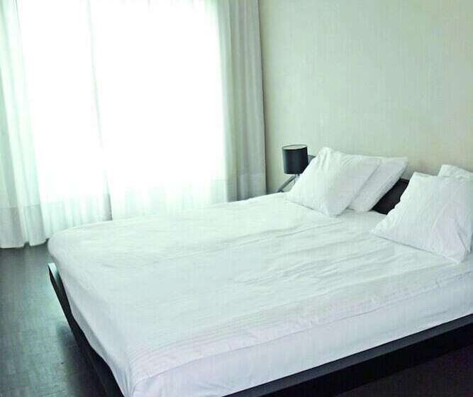 Comfort room with terrace, Fletcher Hotel   Restaurant Elzenduin
