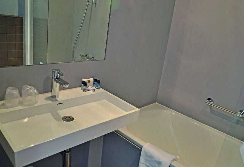 Comfort room with terrace, Fletcher Hotel   Restaurant Elzenduin