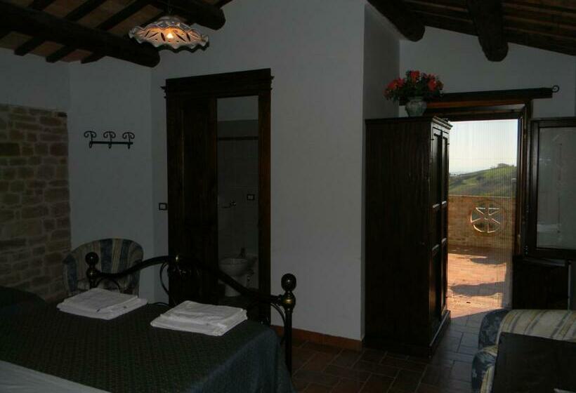 غرفة قياسية ثلاثية, Azienda Agrituristica Colle San Giorgio