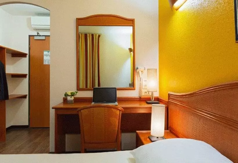 Standard-invahuone, B&b Hotel Strasbourg Aéroport