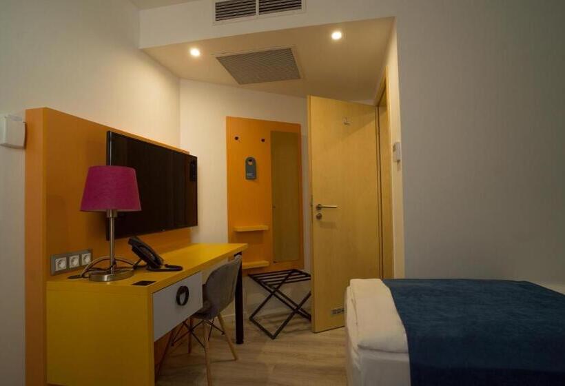 标准单人间, Civitas