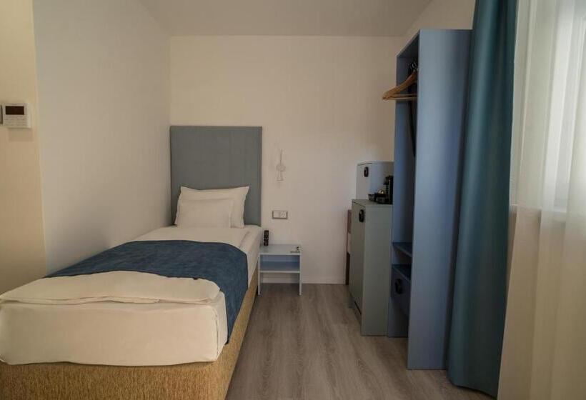 스탠다드 싱글 룸, Civitas