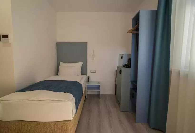 اتاق استاندارد یک نفره, Civitas
