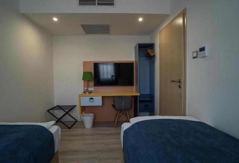 四人标准间, Civitas