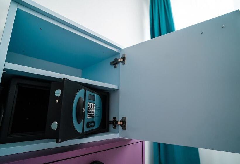 스탠다드 트리플 룸, Civitas