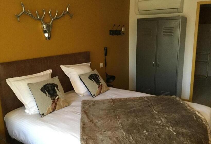 חדר קומפורט, Contact Hôtels Le Savigny & Spa