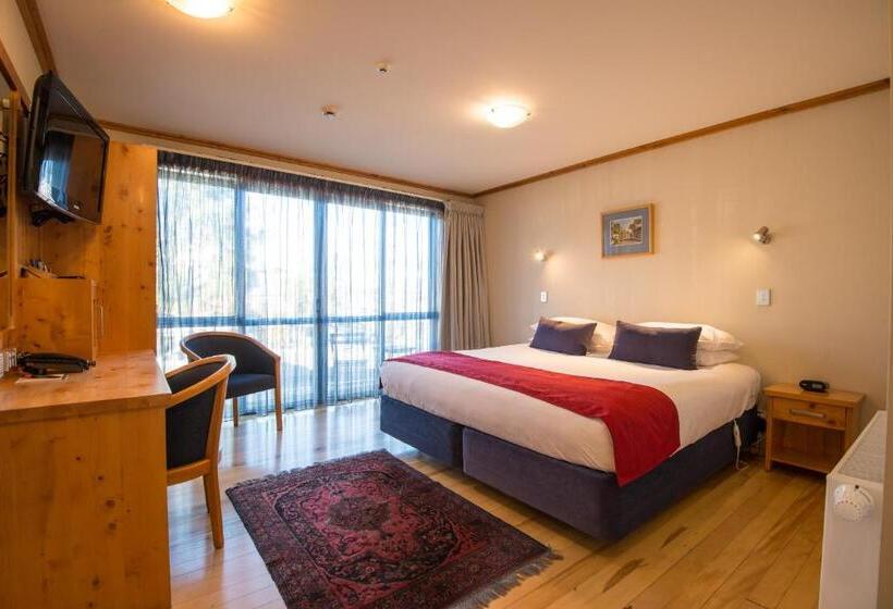 带大床的豪华间, Coronation Lodge