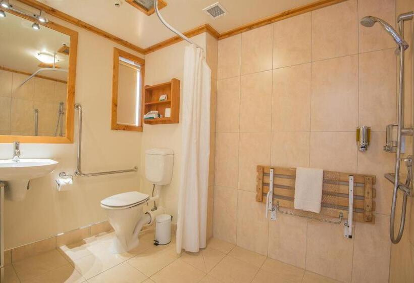 豪华房间, Coronation Lodge