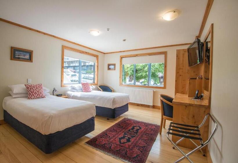 豪华房间, Coronation Lodge