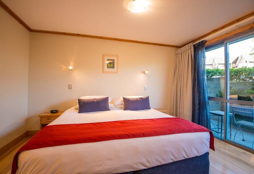 豪华房间, Coronation Lodge