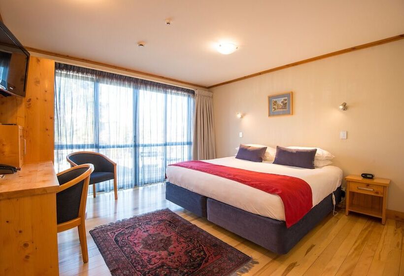 豪华房间, Coronation Lodge