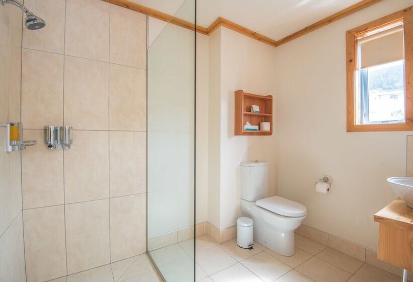 豪华房间, Coronation Lodge