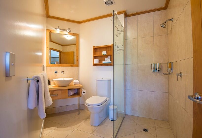 豪华工作室, Coronation Lodge