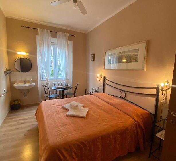 اتاق استاندارد با سرویس بهداشتی مشترک, Dali