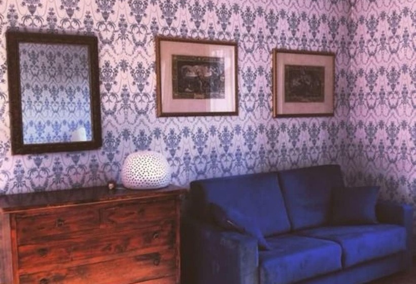 اتاق استاندارد سه نفره, Dali