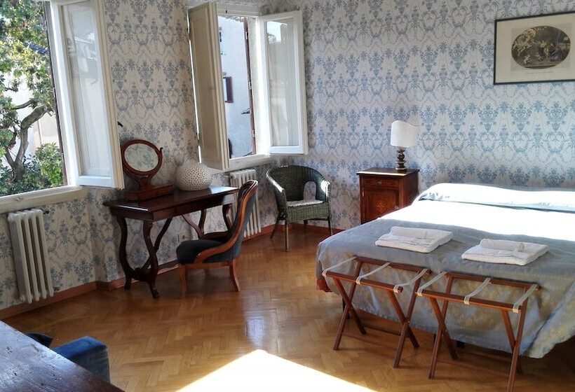 اتاق استاندارد سه نفره, Dali