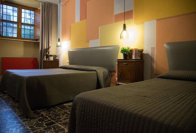 اتاق استاندارد سه نفره, Diana & Depandance