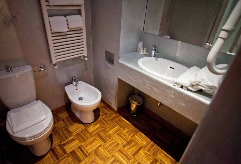 اتاق استاندارد, Diana & Depandance