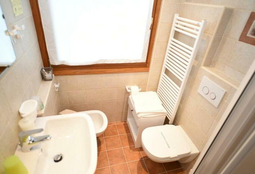 Pokój Standard, Genzianella