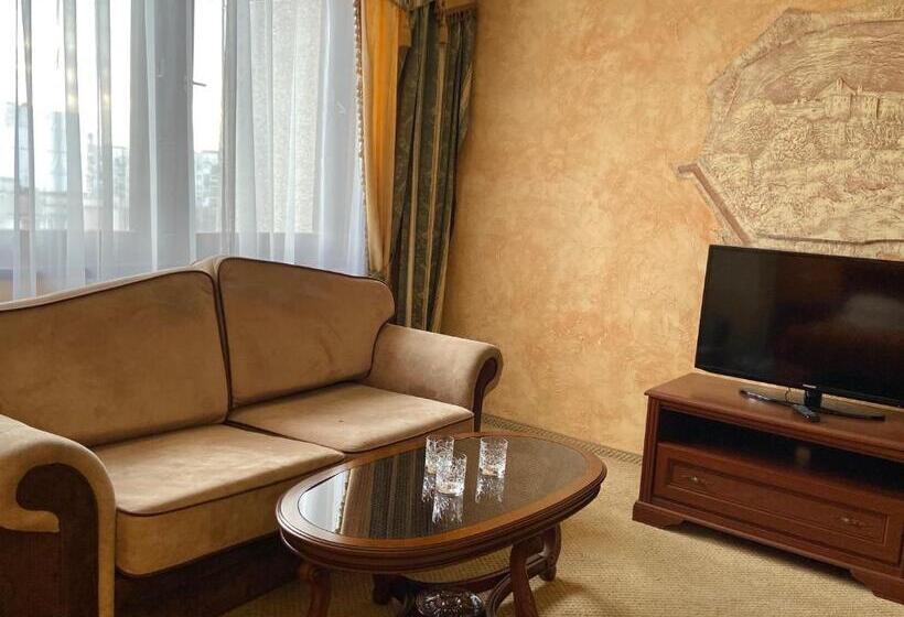 اتاق لوکس سه تخته, Intourist Zakarpattia