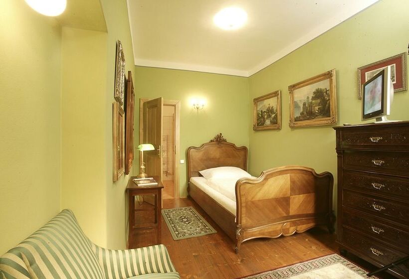 غرفة قياسية فردية, Leonardo