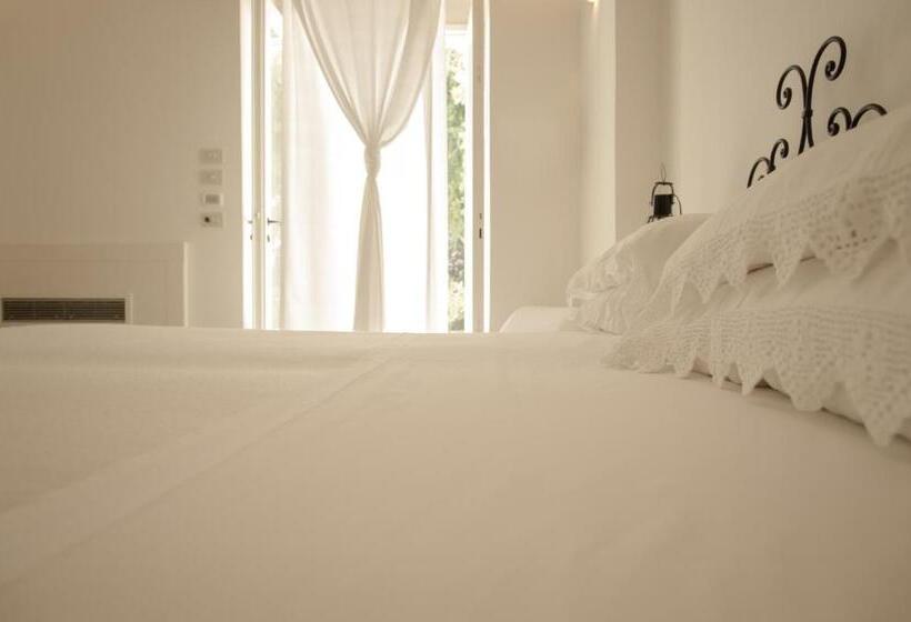 수피리어 룸, Masseria Montelauro