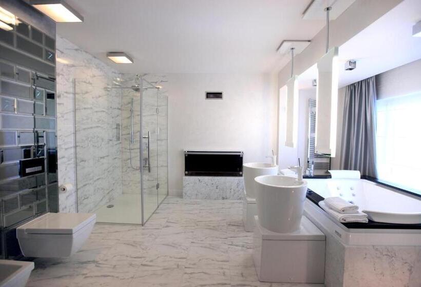 Люкс с гидромассажем, & Medi Spa Biały Kamień