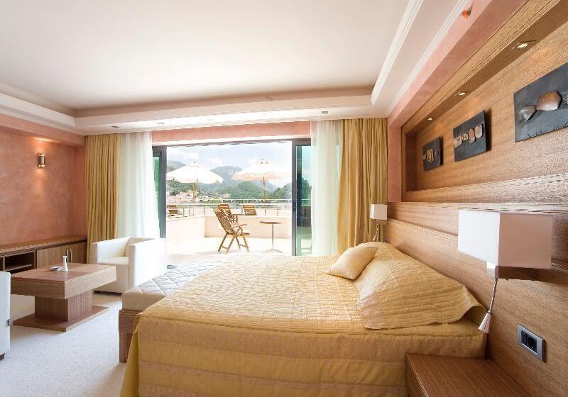 اتاق استاندارد با چشمانداز استخر, Monte Casa Spa & Wellness