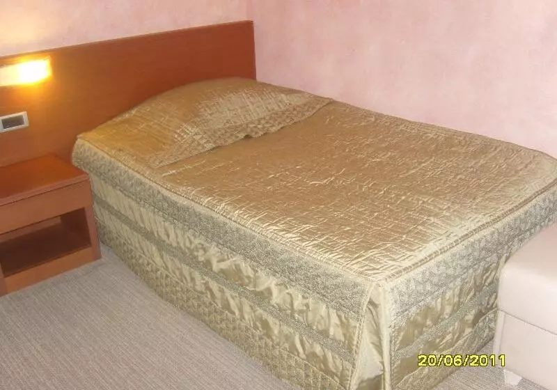 اتاق استاندارد یک نفره, Monte Casa Spa & Wellness