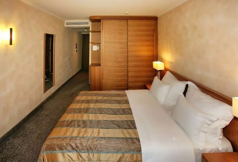 اتاق استاندارد با چشم‌انداز کوهستان, Monte Casa Spa & Wellness
