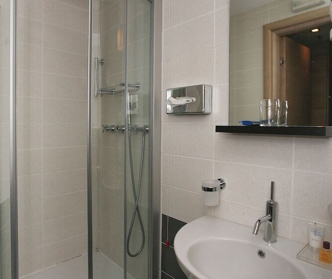 اتاق استاندارد یک نفره, Monte Casa Spa & Wellness